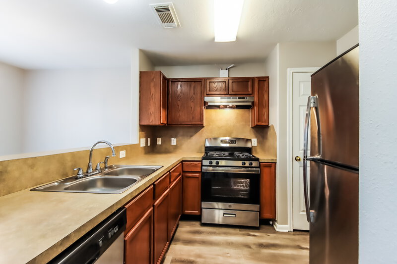 1,830/Mo, 1111 Richcrest Dr Houston, TX 77060 Misc View 5