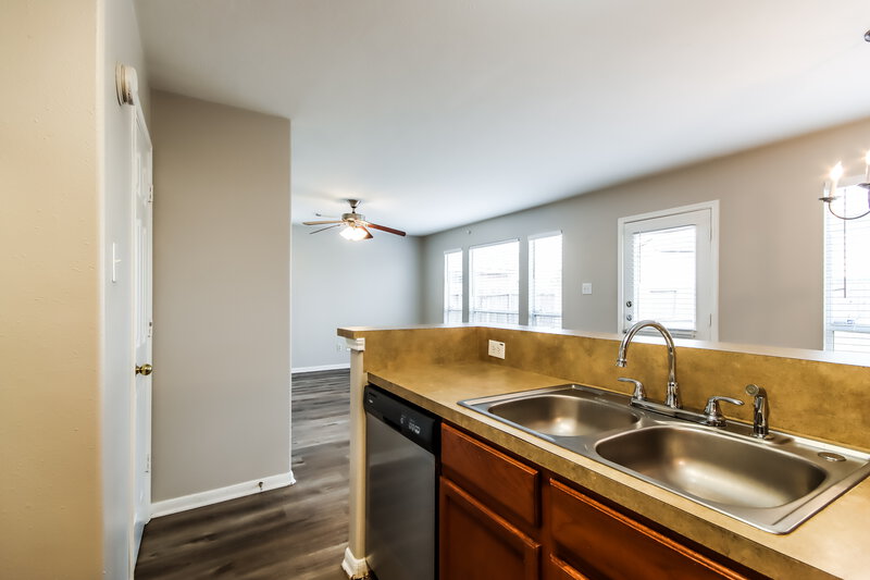 1,830/Mo, 1111 Richcrest Dr Houston, TX 77060 Misc View 6