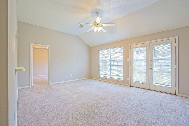 1,895/Mo, 599 Orangewood Conroe, TX 77302 Living Room View