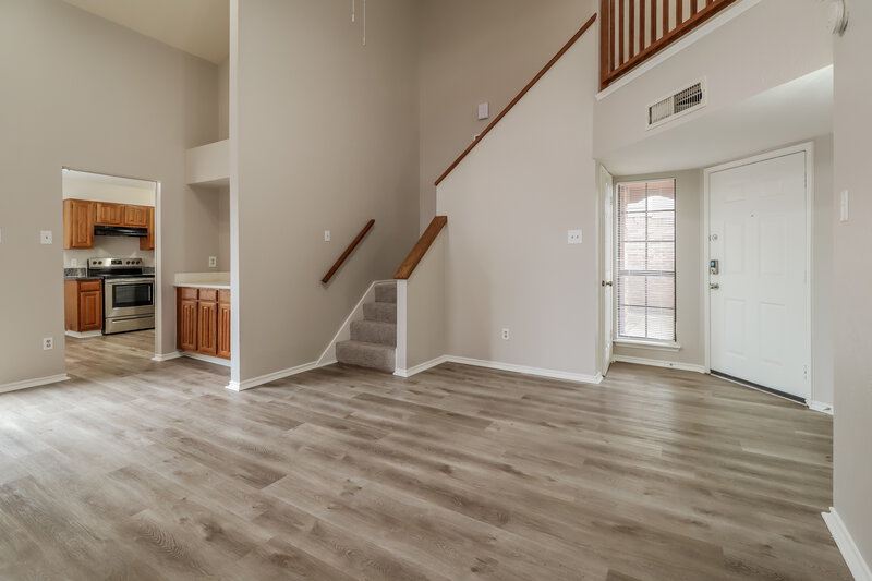 1,585/Mo, 21 Regency Ln Houston, TX 77088 Living Room View 2