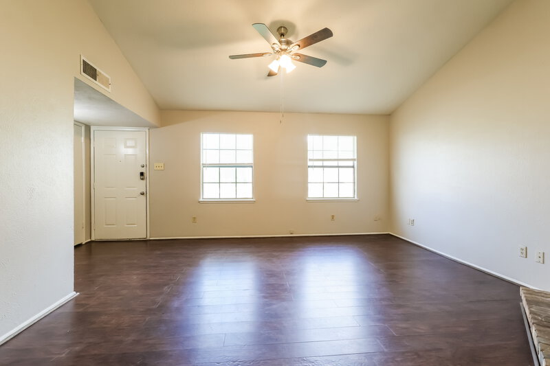 1,535/Mo, 2674 Lark Ln Humble, TX 77396 Living Room View 3