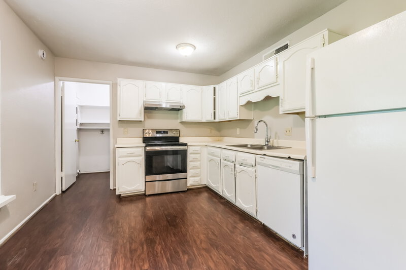 1,535/Mo, 2674 Lark Ln Humble, TX 77396 Kitchen View