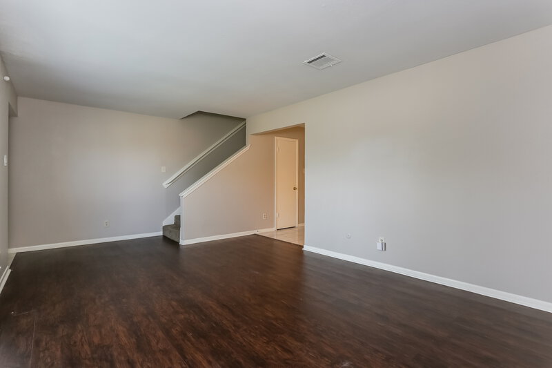 1,910/Mo, 8846 Kempwood Dr Houston, TX 77080 Living Room View