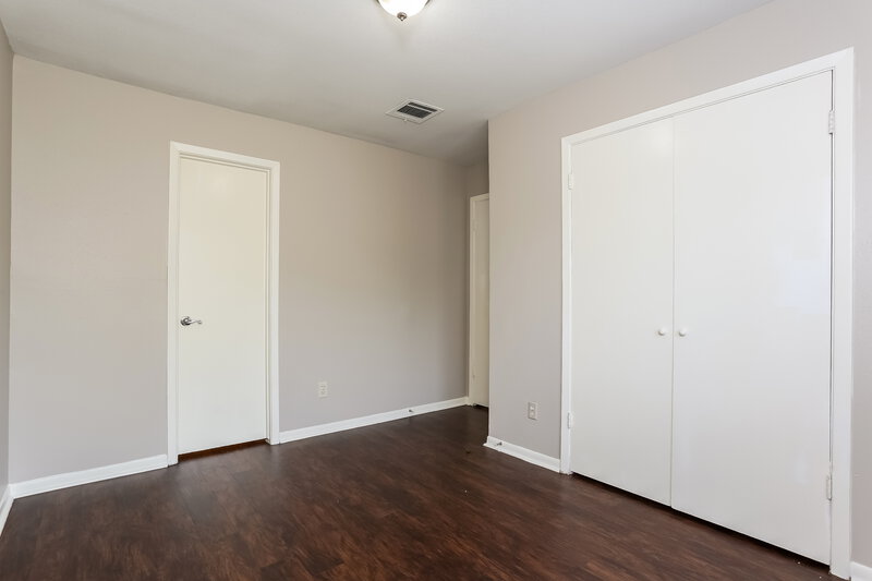 1,910/Mo, 8846 Kempwood Dr Houston, TX 77080 Bedroom View 3