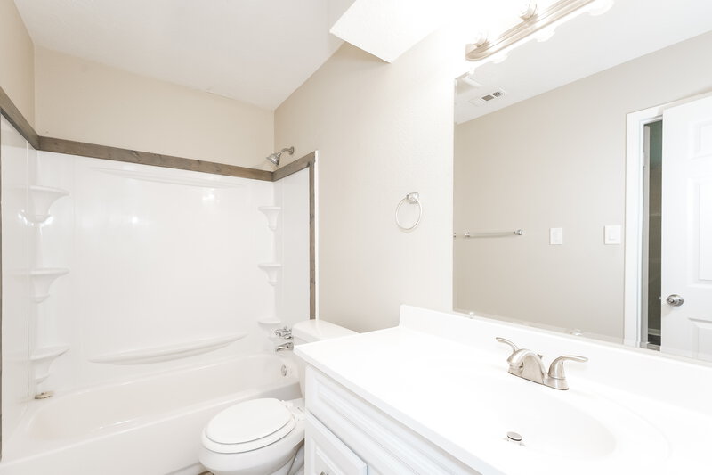 1,915/Mo, 12203 Deer Wood Pinehurst, TX 77362 Bathroom View
