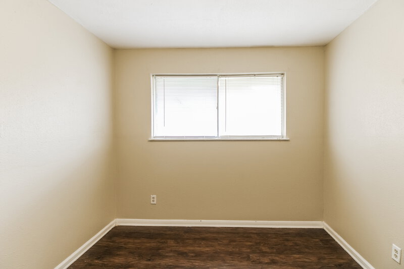1,670/Mo, 12411 Deergrove St Houston, TX 77039 Main Bedroom View 2