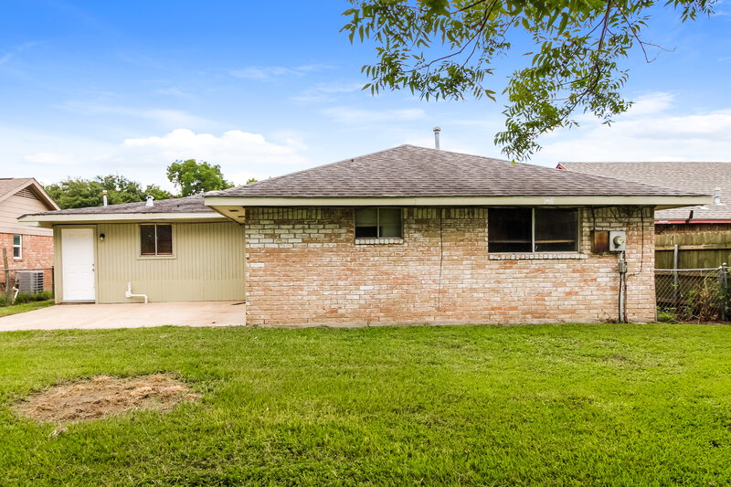1,670/Mo, 12411 Deergrove St Houston, TX 77039 Rear View