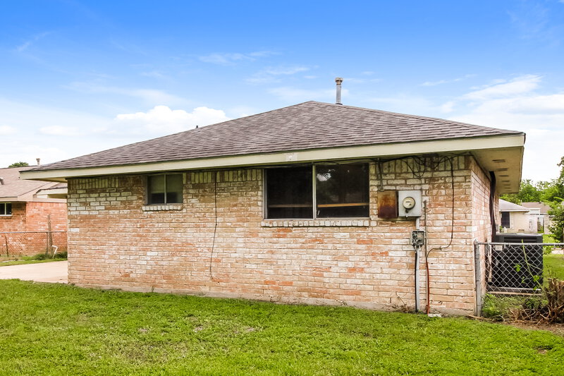 1,670/Mo, 12411 Deergrove St Houston, TX 77039 Rear View 2