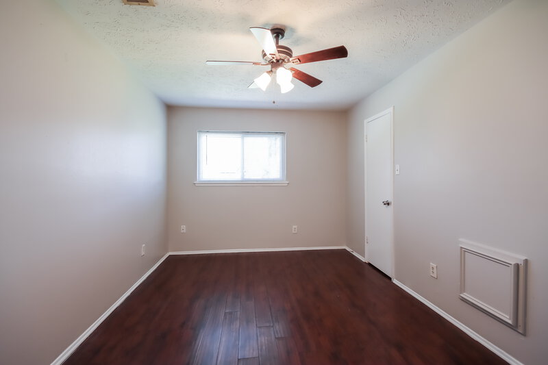 1,635/Mo, 502 Hildred Ave Conroe, TX 77303 Main Bedroom View