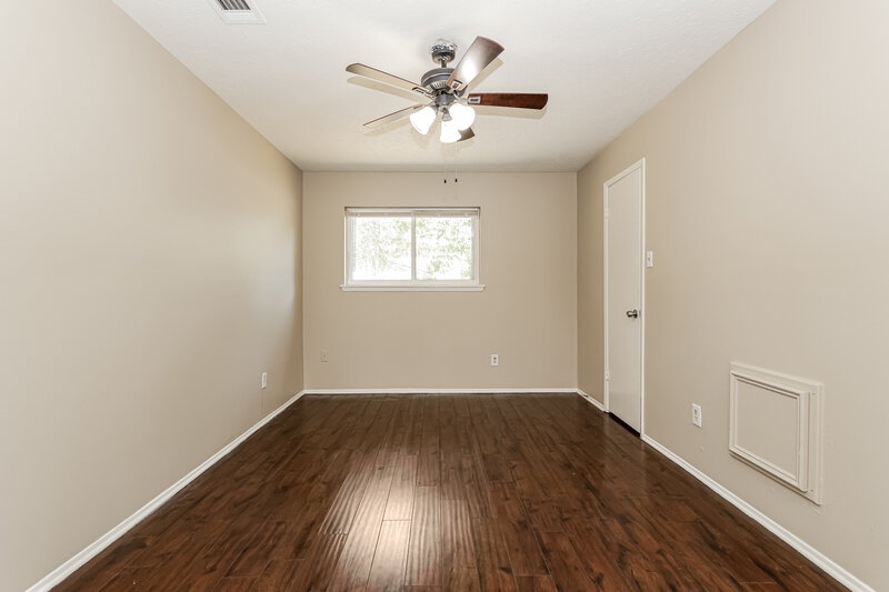1,660/Mo, 502 Hildred Ave Conroe, TX 77303 Main Bedroom View