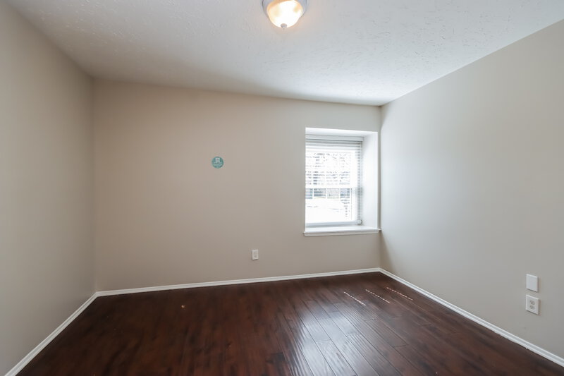 1,635/Mo, 502 Hildred Ave Conroe, TX 77303 Bedroom View