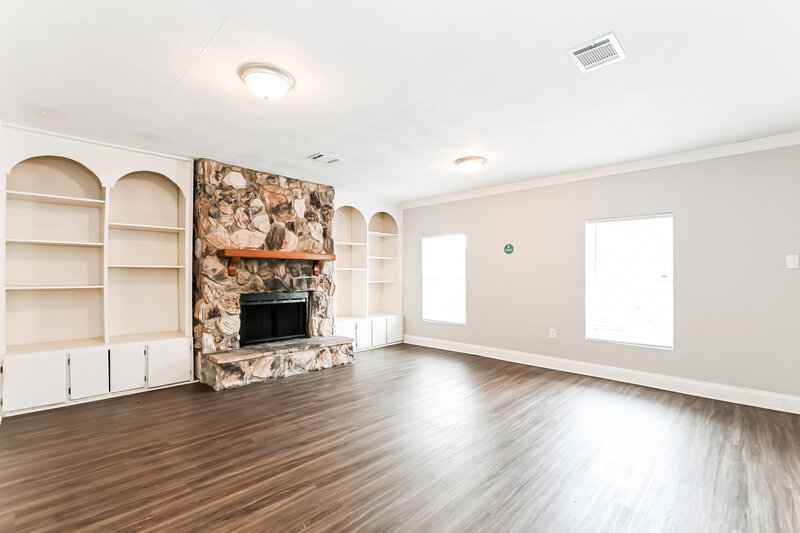 2,980/Mo, 2811 26th St Dickinson, TX 77539 Living Room View