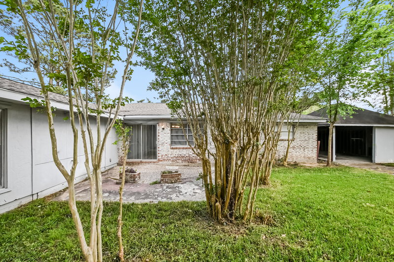 2,980/Mo, 2811 26th St Dickinson, TX 77539 Rear View