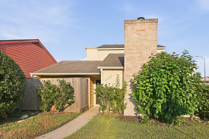 1,710/Mo, 11807 Gatlinburg Dr Houston, TX 77031 Front View
