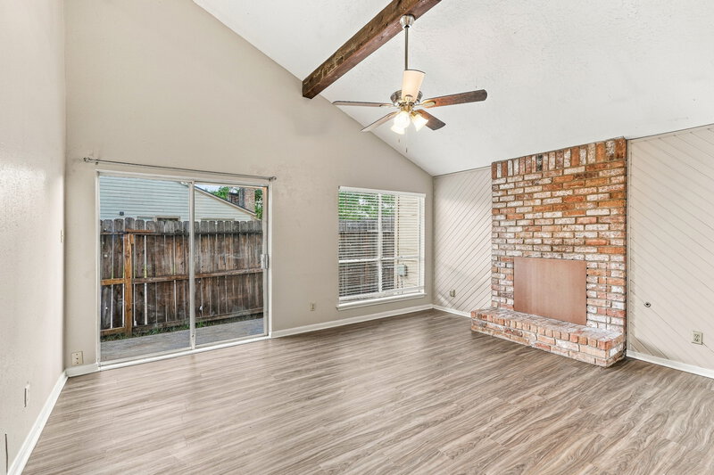 1,710/Mo, 11807 Gatlinburg Dr Houston, TX 77031 Living Room View