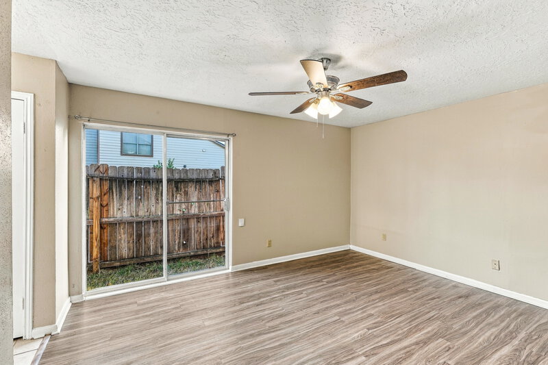 1,710/Mo, 11807 Gatlinburg Dr Houston, TX 77031 Primary Bedroom View
