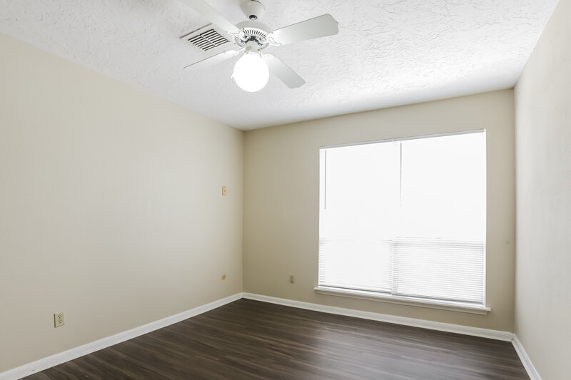 2,130/Mo, 11807 Gatlinburg Dr Houston, TX 77031 Bedroom View 4
