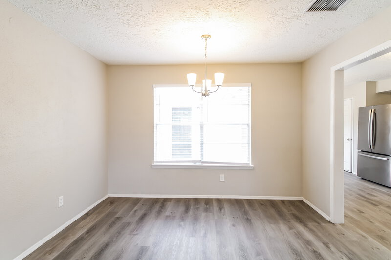 2,160/Mo, 9938 Shell Rock Rd La Porte, TX 77571 Dining Room View