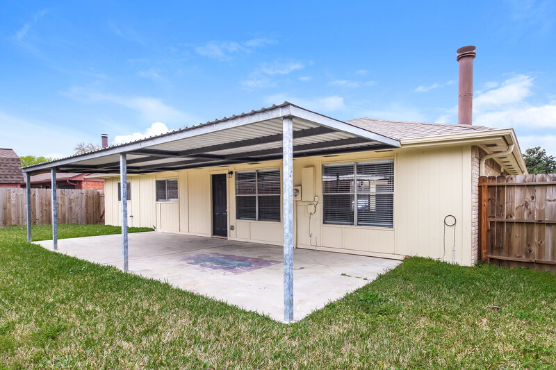 2,160/Mo, 9938 Shell Rock Rd La Porte, TX 77571 Rear View 3