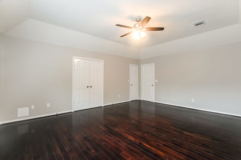 2,555/Mo, 3907 Spring Circle Dr E Pearland, TX 77584 Main Bedroom View