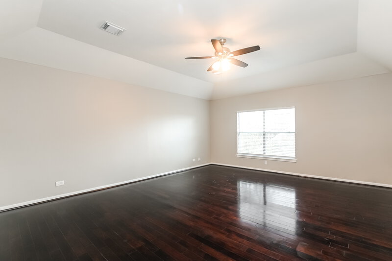 2,555/Mo, 3907 Spring Circle Dr E Pearland, TX 77584 Main Bedroom View 2