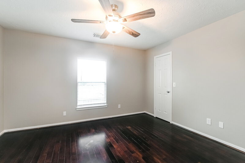 2,555/Mo, 3907 Spring Circle Dr E Pearland, TX 77584 Bedroom View 3