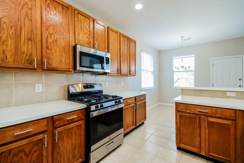 2,380/Mo, 5307 Thyme Ln Unit 63 Baytown, TX 77521 Kitchen View 2