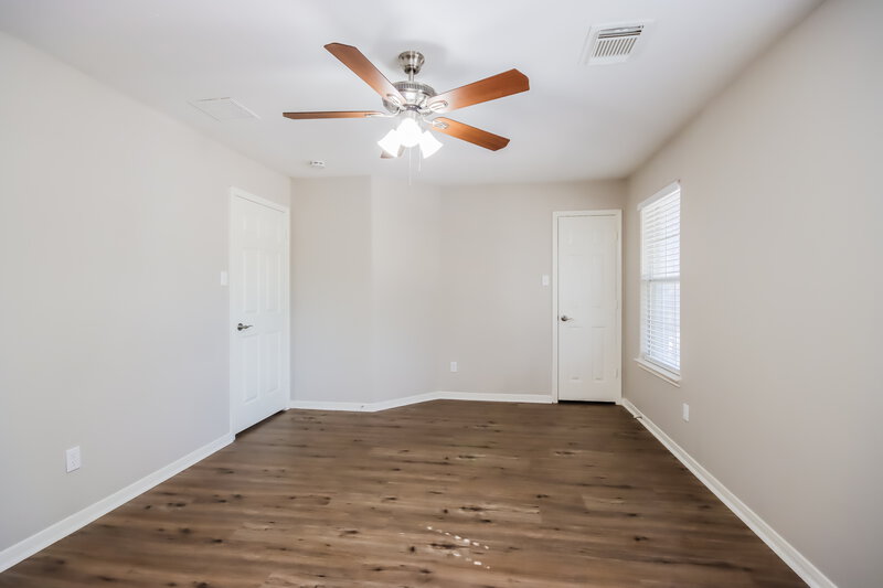 2,380/Mo, 5307 Thyme Ln Unit 63 Baytown, TX 77521 Bedroom View