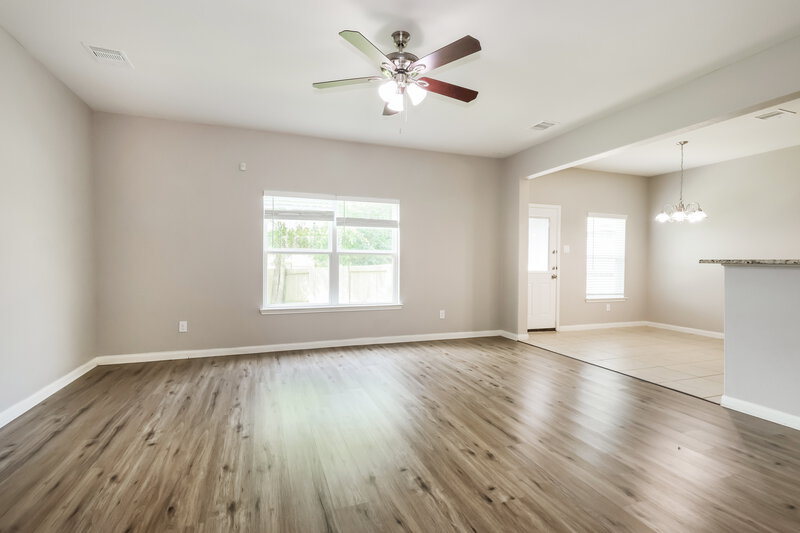 2,115/Mo, 7670 Dragon Pearls Ln Conroe, TX 77304 Living Room View