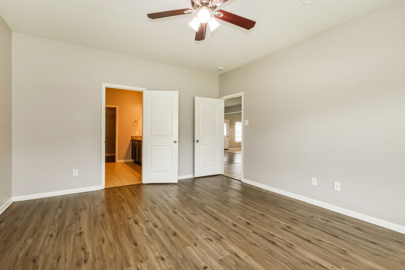 2,115/Mo, 7670 Dragon Pearls Ln Conroe, TX 77304 Main Bedroom View
