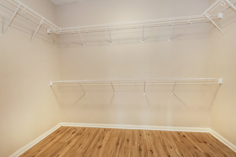 2,115/Mo, 7670 Dragon Pearls Ln Conroe, TX 77304 Walk In Closet View