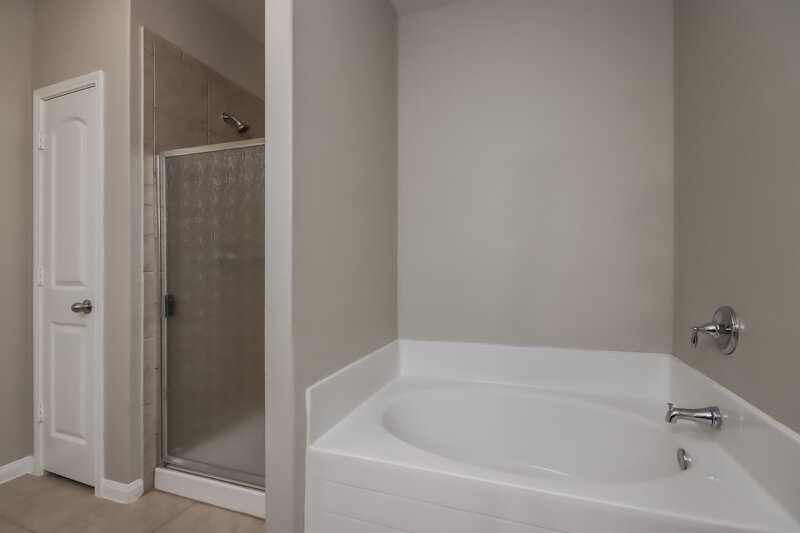 2,185/Mo, 7670 Dragon Pearls Ln Conroe, TX 77304 Bathroom View