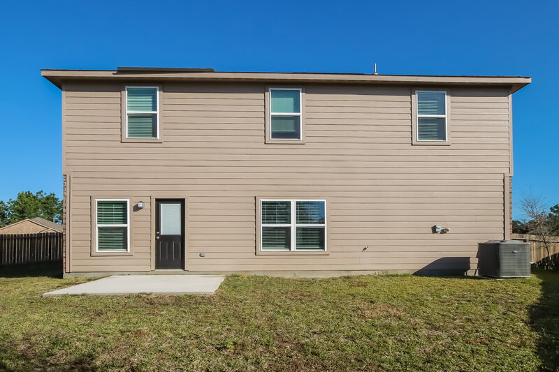 2,185/Mo, 7670 Dragon Pearls Ln Conroe, TX 77304 Rear View