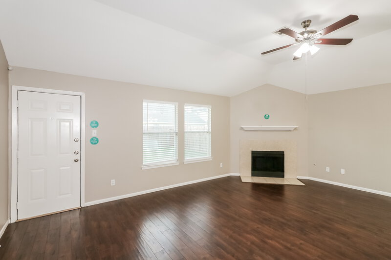 2,230/Mo, 5911 Shining Leaf Ct Katy, TX 77449 Living Room View