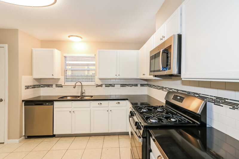 2,230/Mo, 5911 Shining Leaf Ct Katy, TX 77449 Kitchen View
