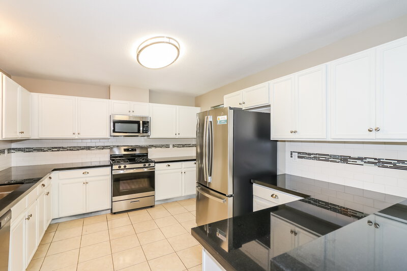 2,230/Mo, 5911 Shining Leaf Ct Katy, TX 77449 Kitchen View 2