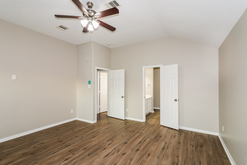 2,230/Mo, 5911 Shining Leaf Ct Katy, TX 77449 Main Bedroom View 2