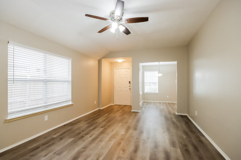 1,645/Mo, 15010 August Sunset Dr Humble, TX 77396 Living Room View 2