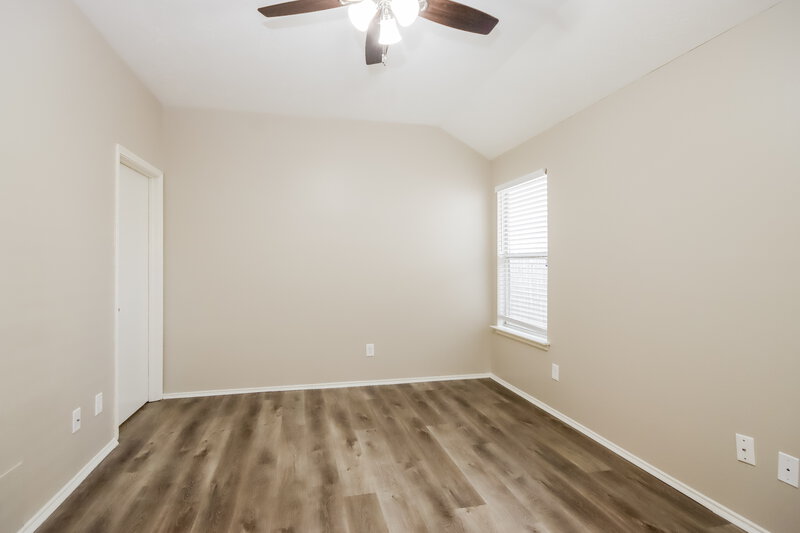 1,645/Mo, 15010 August Sunset Dr Humble, TX 77396 Main Bedroom View