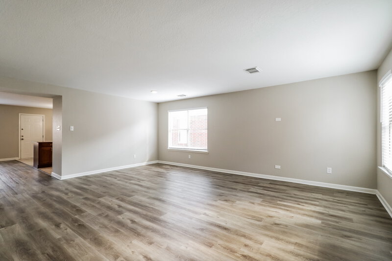 2,260/Mo, 15406 Hensen Creek Dr Houston, TX 77086 Living Room View