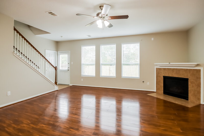 2,220/Mo, 29518 Winton Wood Way Spring, TX 77386 Living Room View