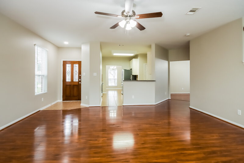 2,220/Mo, 29518 Winton Wood Way Spring, TX 77386 Living Room View 2