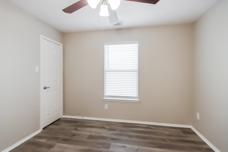 2,105/Mo, 9103 Plume Tree Dr Humble, TX 77338 Bedroom View 3