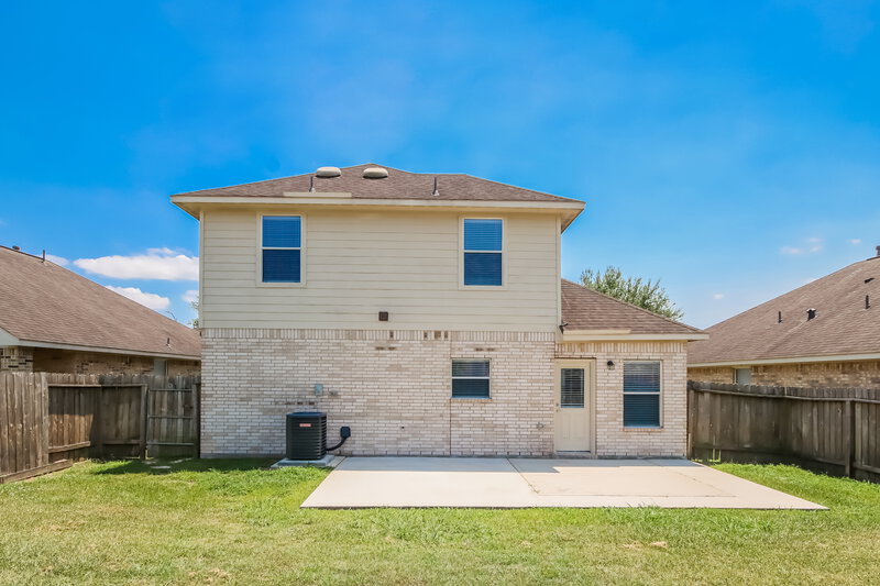 2,105/Mo, 9103 Plume Tree Dr Humble, TX 77338 Rear View