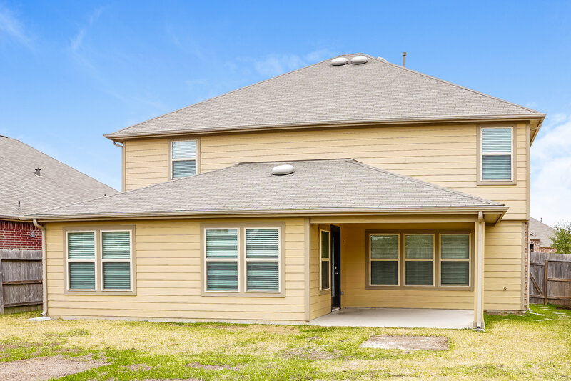 2,640/Mo, 8011 Bunch Grass Ln Richmond, TX 77406 Rear View
