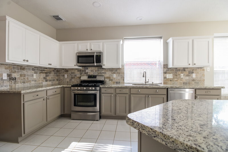 2,775/Mo, 9019 Cypress Square Dr Spring, TX 77379 Kitchen View