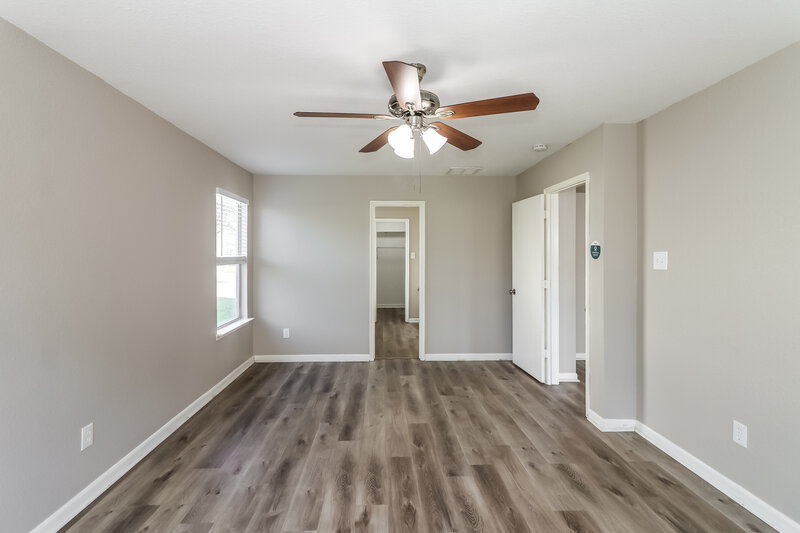 2,330/Mo, 19815 Hollington Dr Tomball, TX 77375 Main Bedroom View
