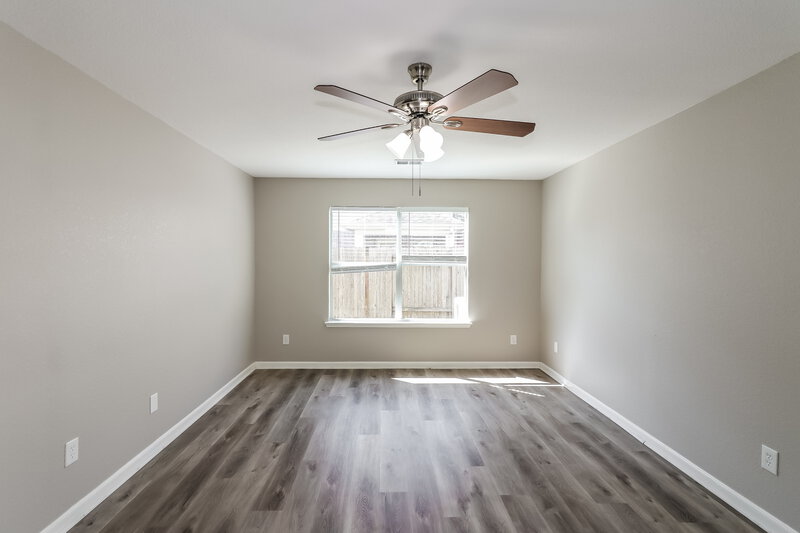 2,330/Mo, 19815 Hollington Dr Tomball, TX 77375 Main Bedroom View 2