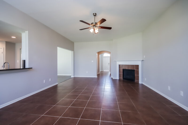 2,430/Mo, 18822 Sawyer Run Ln Cypress, TX 77429 Living Room View 2