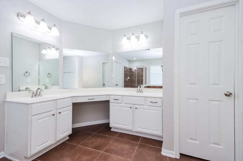 2,430/Mo, 18822 Sawyer Run Ln Cypress, TX 77429 Main Bathroom View